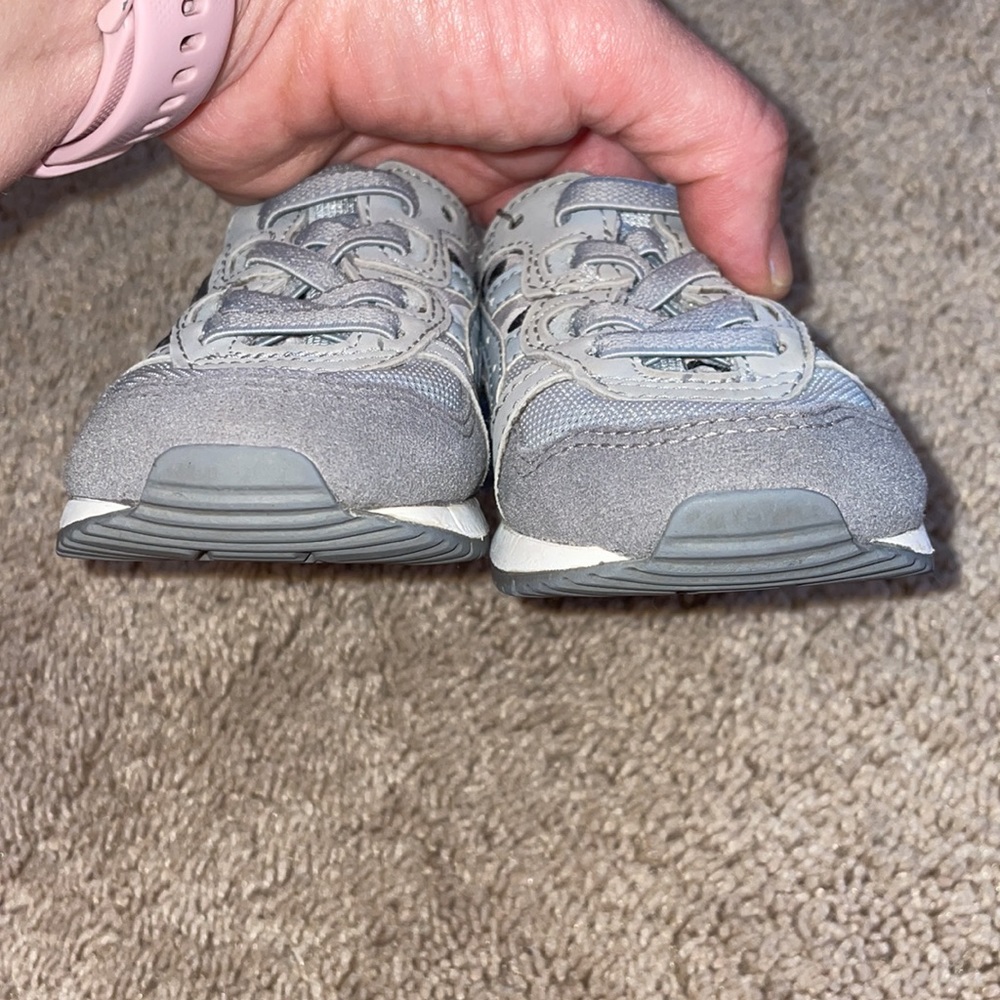 ⭐️Baby ASICS ⭐️ - Picture 4 of 7